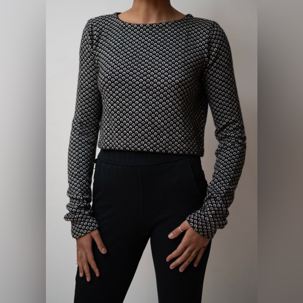 Cropped black and white sweater